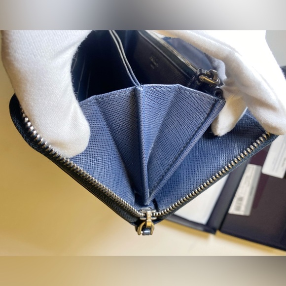 EUC! 😍 Prada Blue Saffiano Leather Zip Around Wallet - Picture 12 of 14